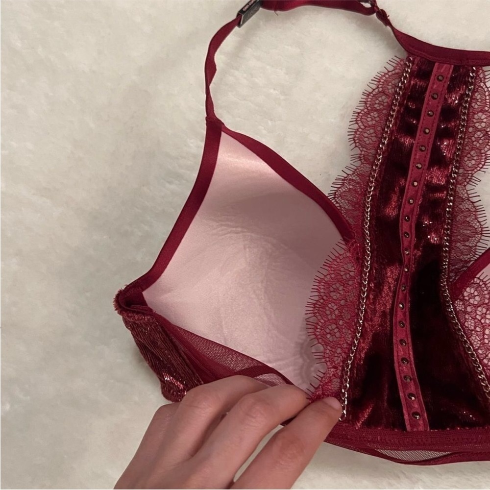 Victoria’s Secret - Picture 5 of 8